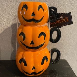 Halloween pumpkin mugs